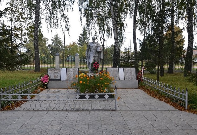 Памятник погибшим воинам